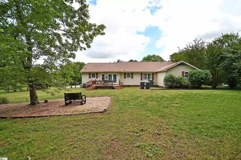 Exterior - 208 Sheffield Ct, Easley, SC 29642 photo 10 of 15