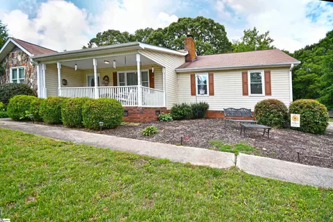 Exterior - 208 Sheffield Ct, Easley, SC 29642 photo 4 of 15