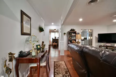 Entry Way - 208 Sheffield Ct, Easley, SC 29642 photo 2 of 4