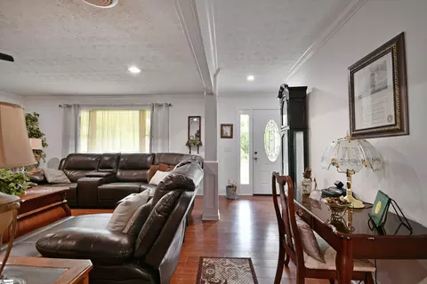 Entry Way - 208 Sheffield Ct, Easley, SC 29642 photo 3 of 4