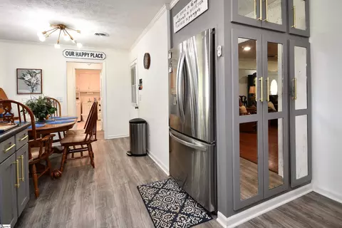 Kitchen - 208 Sheffield Ct, Easley, SC 29642 photo 3 of 4