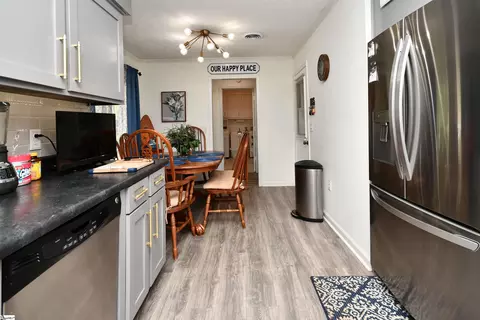 Kitchen - 208 Sheffield Ct, Easley, SC 29642 photo 2 of 4