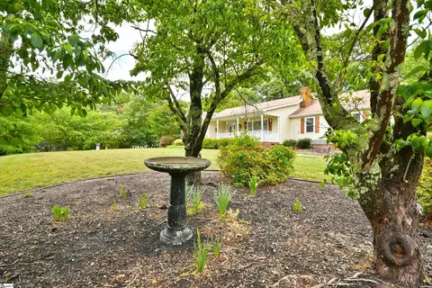 Exterior - 208 Sheffield Ct, Easley, SC 29642 photo 3 of 15
