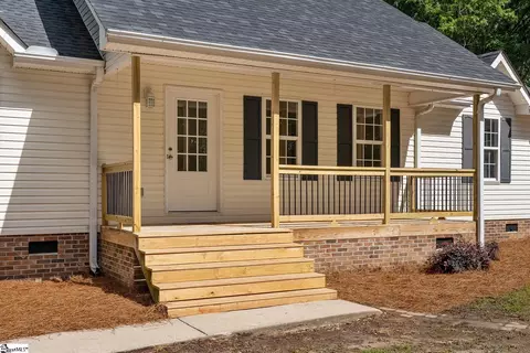 Exterior - 131 Lockaby Rd, Pelzer, SC 29669 photo 4 of 11