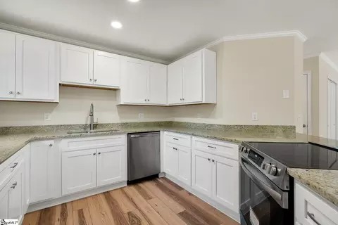 Kitchen - 131 Lockaby Rd, Pelzer, SC 29669 photo 4 of 4