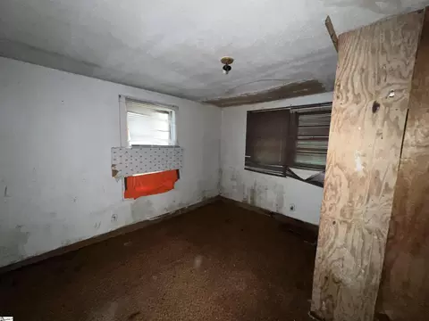 Bedroom - 384 Hamburg Rd, Easley, SC 29640 photo 3 of 4