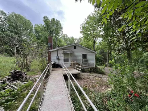 Exterior - 384 Hamburg Rd, Easley, SC 29640 photo 5 of 7