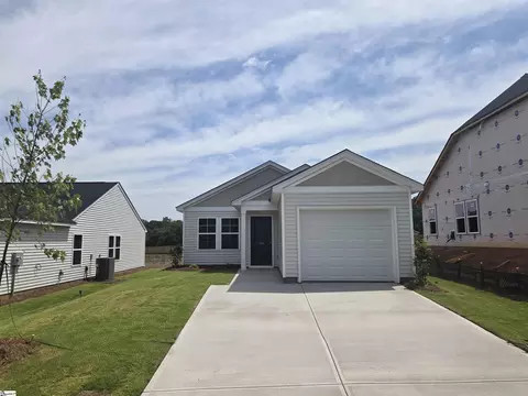 154 Cloverfield Ln, Spartanburg, SC 29303