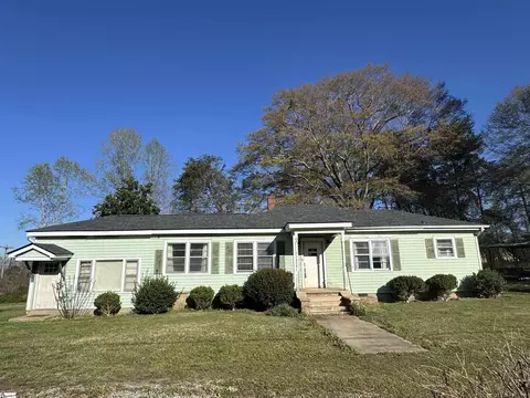 7 Valley Rd, Travelers Rest, SC 29690