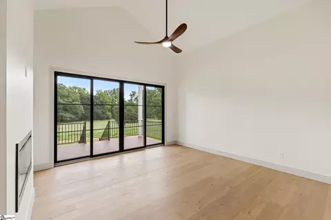Living - 774 Garrison Rd, Pelzer, SC 29669 photo 5 of 6