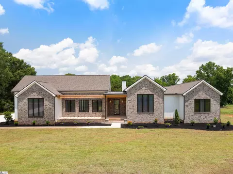 774 Garrison Rd, Pelzer, SC 29669