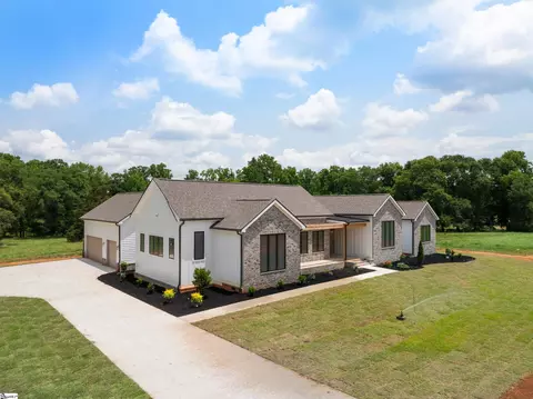Exterior - 774 Garrison Rd, Pelzer, SC 29669 photo 3 of 6