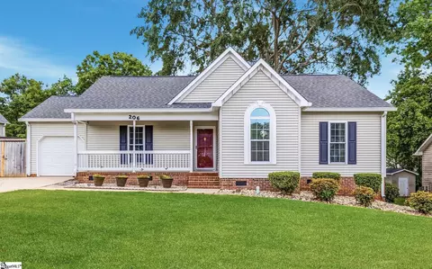 206 Autumnwood Way, Simpsonville, SC 29681