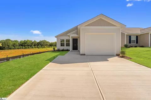 170 Cloverfield Ln, Spartanburg, SC 29303