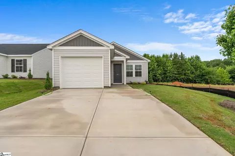 167 Cloverfield Ln, Spartanburg, SC 29303