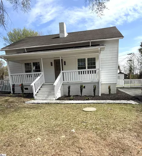 41 2nd St, Greenville, SC 29611