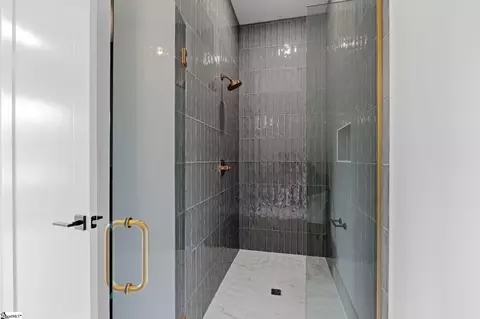 Bath - 778 Garrison Rd, Pelzer, SC 29669 photo 4 of 8
