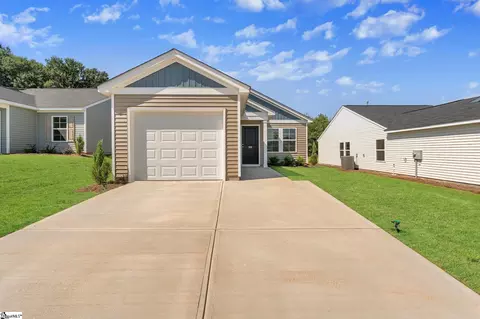 159 Cloverfield Ln, Spartanburg, SC 29303