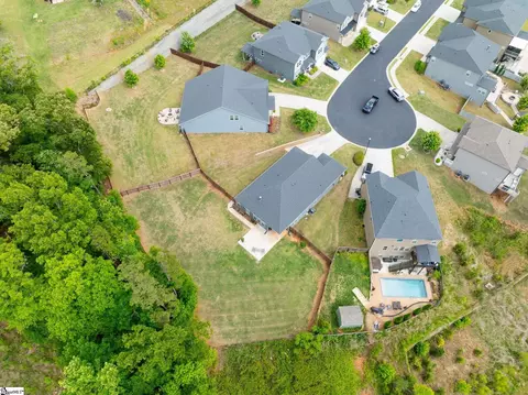 View/Area - 2028 Bonsell Ct, Greer, SC 29651 photo 3 of 4