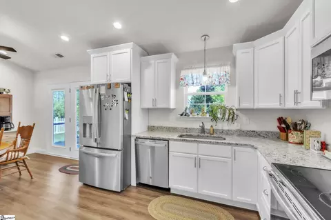 Kitchen - 210 Tesla Ct, Lyman, SC 29365 photo 2 of 2