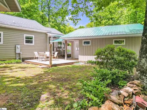 Exterior - 189 Friendly Cir, Saluda, NC 28773 photo 5 of 8