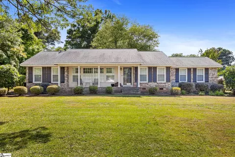 100 Sumter St, Clinton, SC 29325