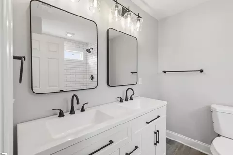 Bath - 305 Tribble St, Honea Path, SC 29654 photo 2 of 5