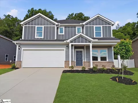 8 Swan Grove Trl, Fountain Inn, SC 29644