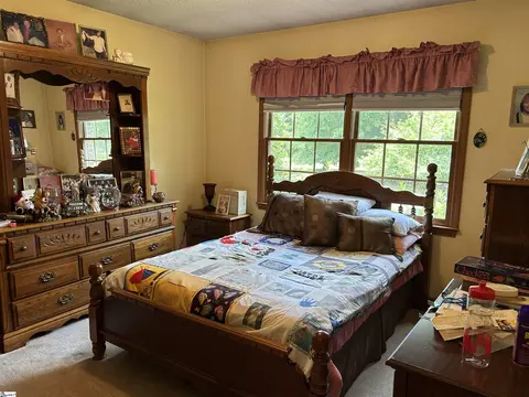 Bedroom - 112 Arnold Rd, Pelzer, SC 29669 photo 3 of 5