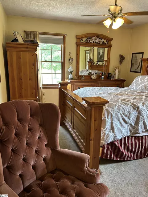 Bedroom - 112 Arnold Rd, Pelzer, SC 29669 photo 4 of 5