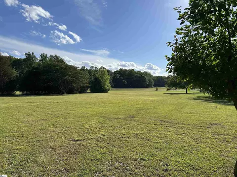Exterior - 112 Arnold Rd, Pelzer, SC 29669 photo 4 of 12