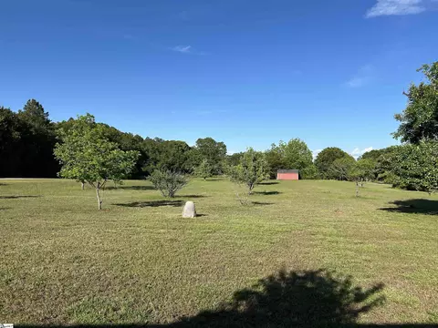 Exterior - 112 Arnold Rd, Pelzer, SC 29669 photo 6 of 12