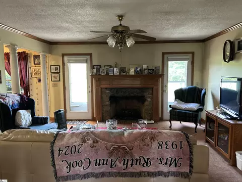 Living - 112 Arnold Rd, Pelzer, SC 29669 photo 1 of 1