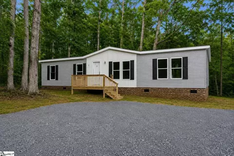 111 Russell Ct, Belton, SC 29627