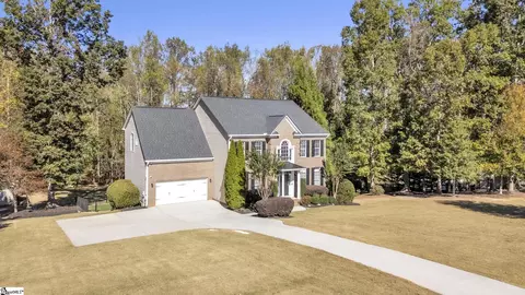 143 Hartwick Ln, Fountain Inn, SC 29644
