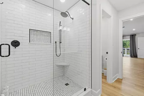 Bath - 360 Topsail Dr, Waterloo, SC 29384 photo 2 of 5