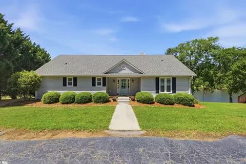 360 Topsail Dr, Waterloo, SC 29384