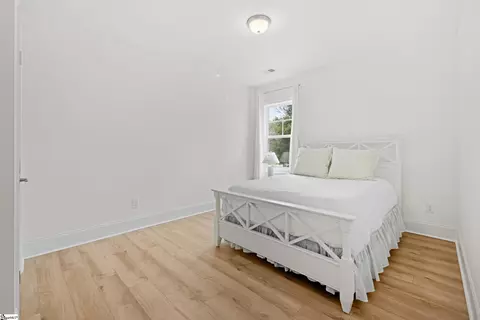 Bedroom - 209 Eagles View Dr, Seneca, SC 29678 photo 3 of 6