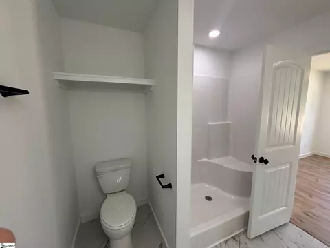 Bath - 145 Carson Cir, Chesnee, SC 29323 photo 1 of 3