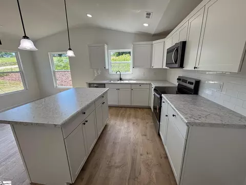 Kitchen - 145 Carson Cir, Chesnee, SC 29323 photo 1 of 2