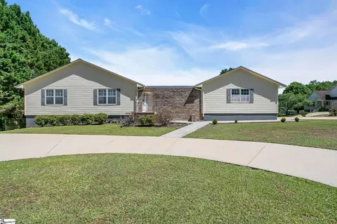 1 Sheridan Pl, Greer, SC 29650
