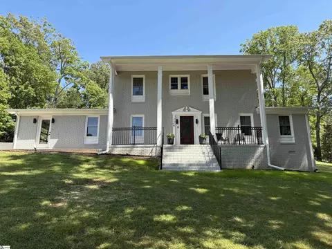 129 Highland Dr, Duncan, SC 29334