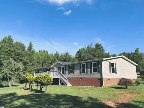 180 Old Bear Creek Rd, Chesnee, SC 29323