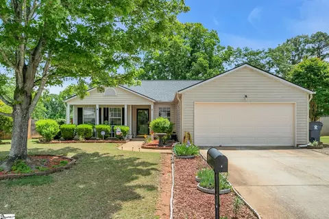8 Pasture Pl, Simpsonville, SC 29681