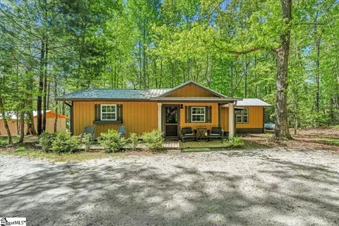 730 W Cove Dr, Mountain Rest, SC 29664