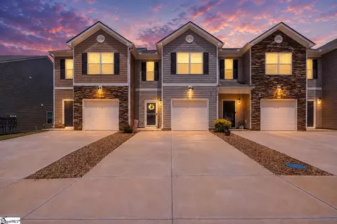 211 Sunriff Ct, Greer, SC 29651