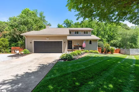 1017 Harness Trl, Simpsonville, SC 29681