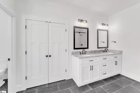 Bath - 150 Babb Rd, Campobello, SC 29322 photo 1 of 4