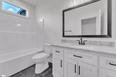 Bath - 150 Babb Rd, Campobello, SC 29322 photo 4 of 4