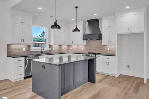 Kitchen - 150 Babb Rd, Campobello, SC 29322 photo 1 of 1